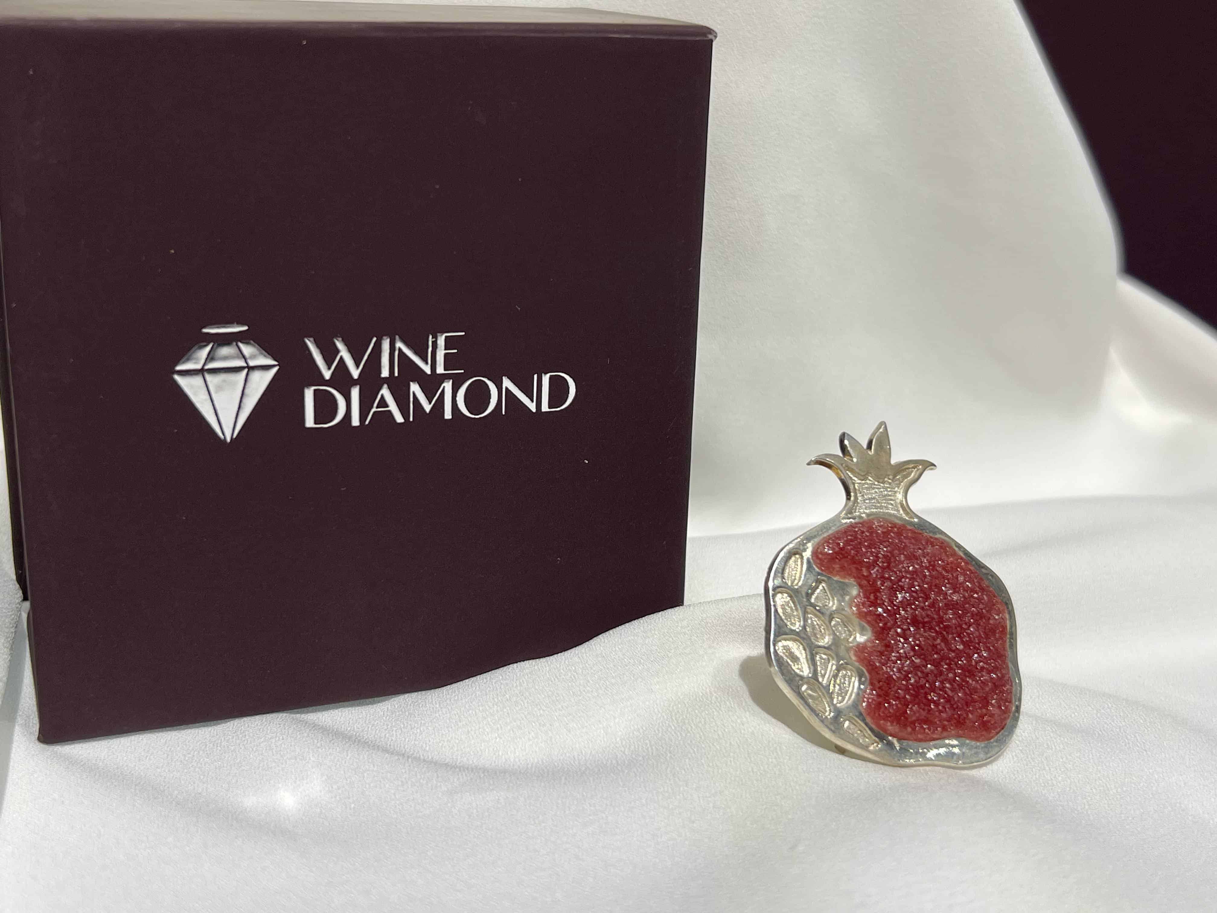 Brooch "Pomegranate"